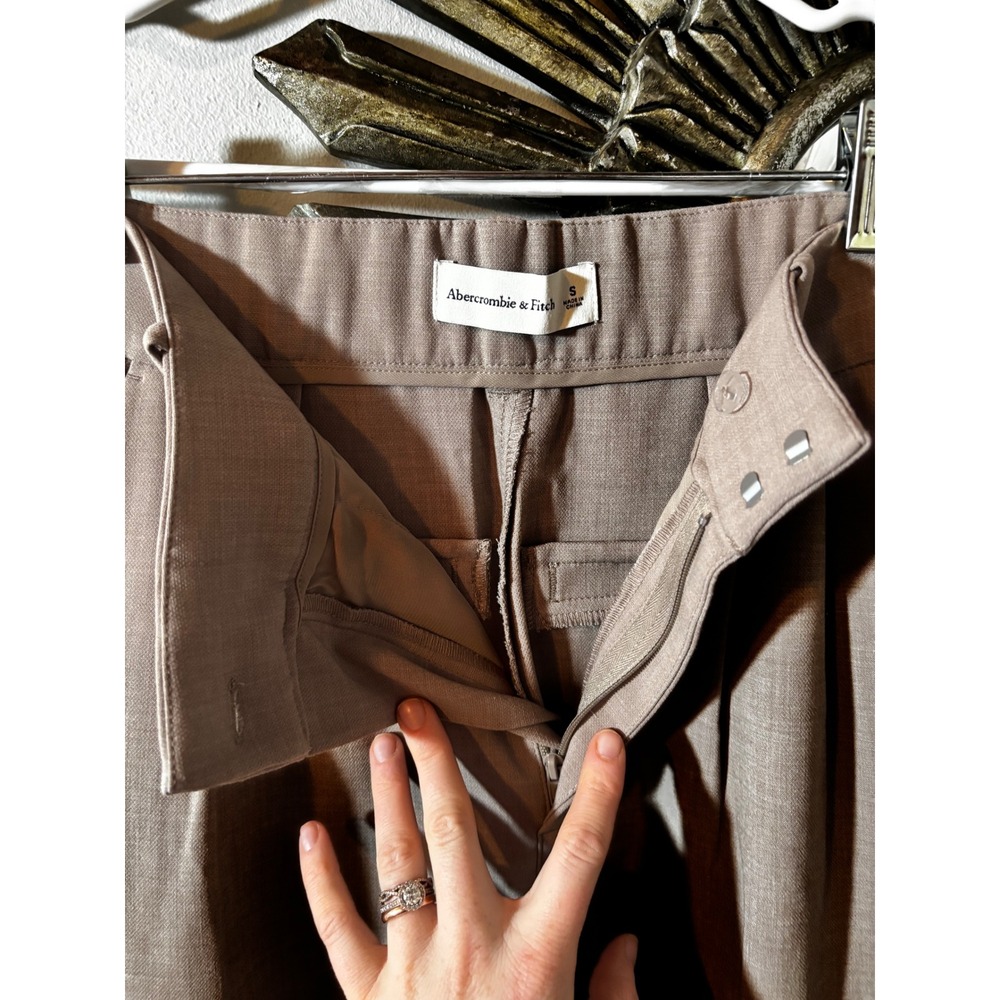 Abercrombie & Fitch Sloane Tailored Pleated Wide Leg Pants Taupe Brown Small NWT - Picture 5 of 11
